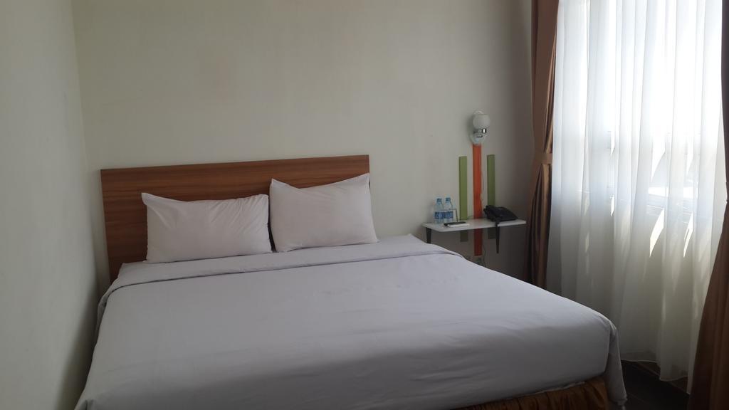 Amalio Hotel 2* Bandung