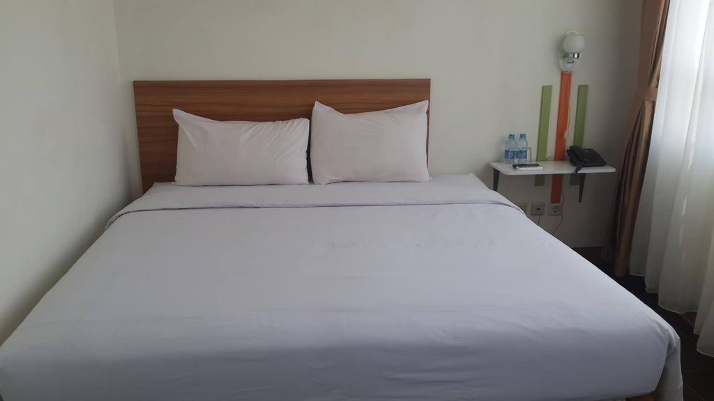 Hotel Amalio Hotel